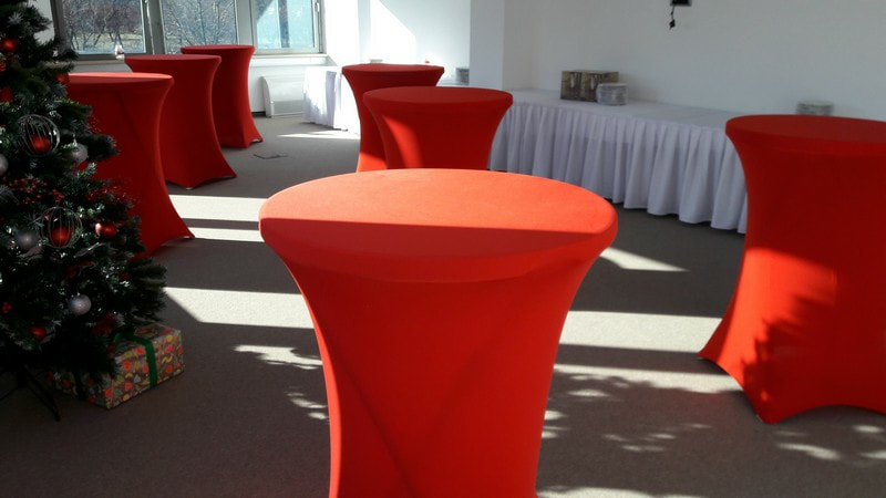 Barski stolovi crveni za iznajmljivanje
