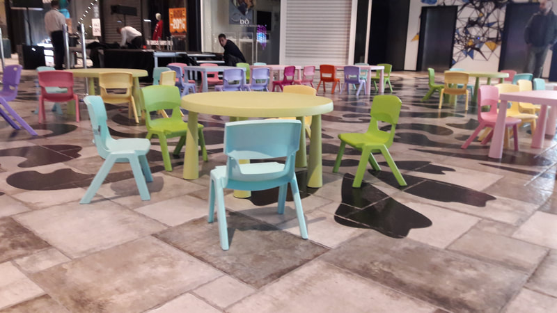 iznajmljivanje stolova i stolica za decu
