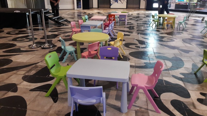 stolice za malu decu iznajmljivanje